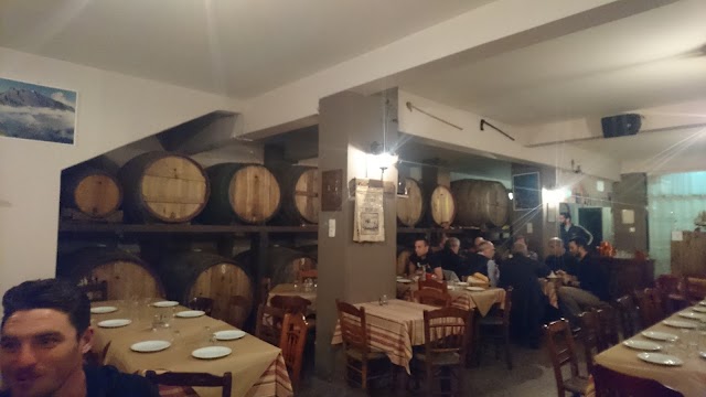 Marathonitis tavern
