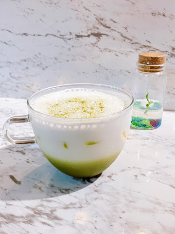 One coffee台北店 by null