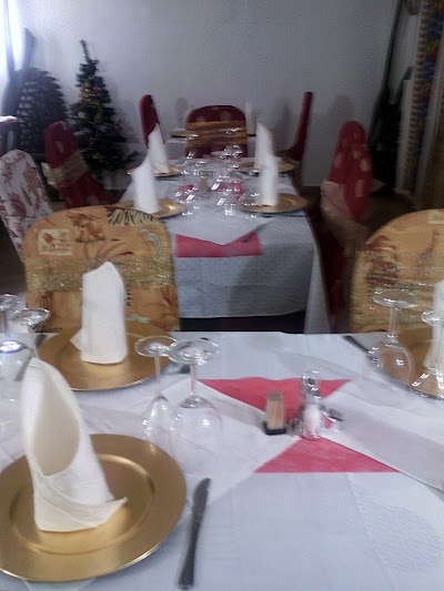Photos of La Tonnelle