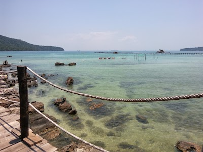 Photos of Mad Monkey Island Resort