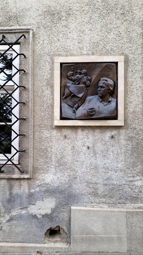 Szent István király Múzeum - Országzászló téri épület - Székesfehérvár