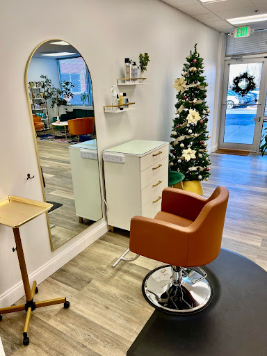 Willow+Oak Salon - Thumbnail