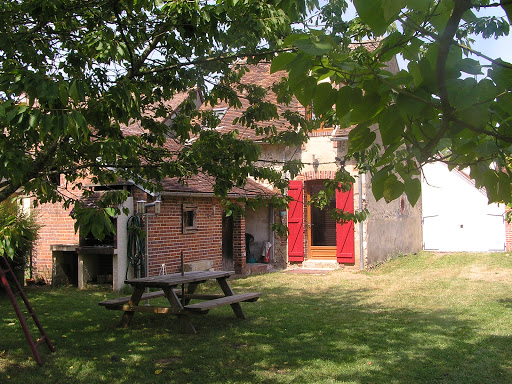 Photo de Il était une fois un jardin - chambre d'hotes à proximité de Guédelon, du musée Colette et du Chateau de Saint-Fargeau. à Saint-Fargeau (89170)