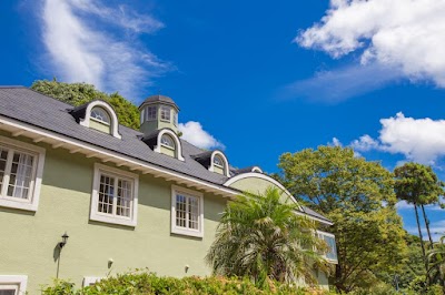 The Lighthouse Seaside Inn