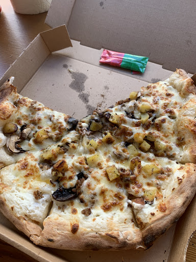 Photo 2 - Chrono Pizza