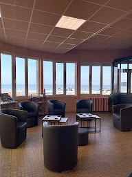 Photo n°5 de UNCMT - Les Quiéri-Quiérettes à Grandcamp-Maisy (Association pour la jeunesse)