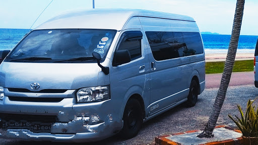 Singapore big taxi 9&13seater - Thumbnail