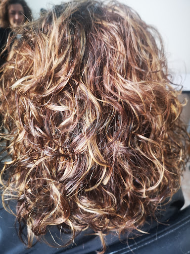 Azabache peluquería con alma - Thumbnail