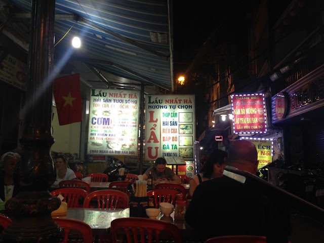 Food street Tong Duy Tan