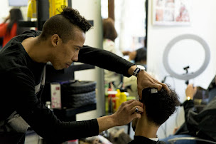Photo n°11 de La lionne d'afrique à Paris (Salon de coiffure)