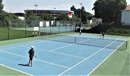 Photo de Hall des Sports à Arzacq-Arraziguet (64410)