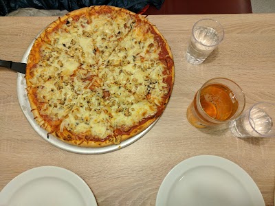 Photos of Gallery Pizza