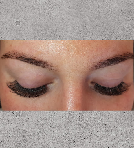 ROYALE BROWS & LASHES - Thumbnail