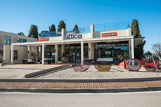 Outlet Adriatica Distribuzione Ottica - Thumbnail