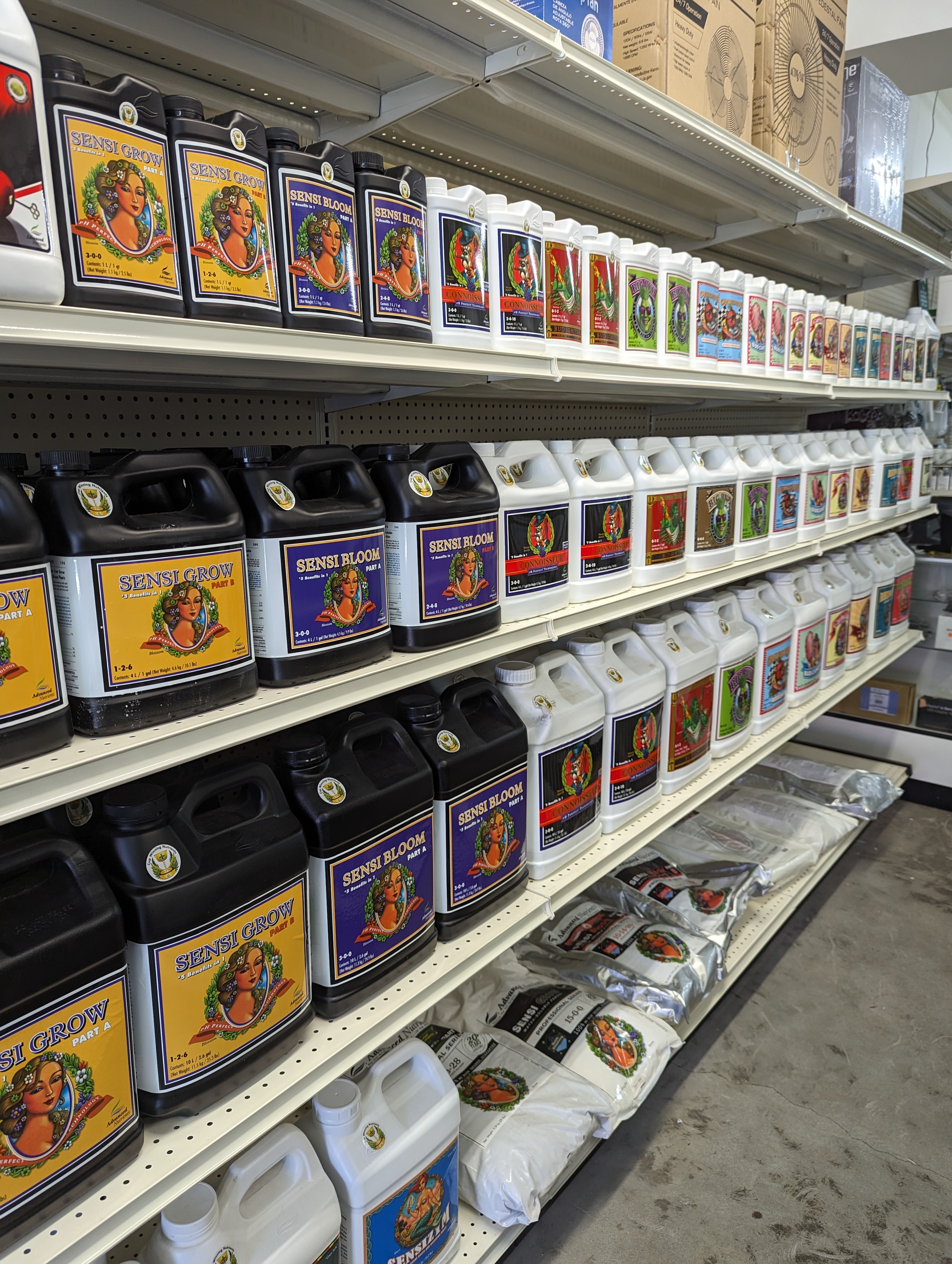 We Grow Hydroponics