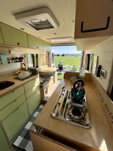 Quirky Campers - Campervan Hire - London - Thumbnail