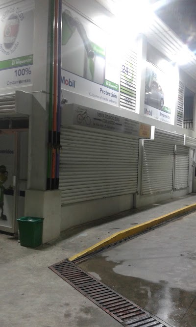 Photos of Servicentro El Higuer&oacute;n