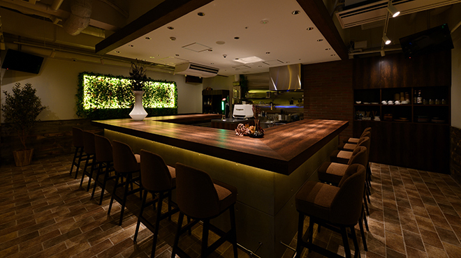 完全個室×飲み放題×カラオケ R's cafe