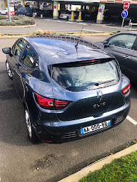 Photo n°5 de Carrefour Location à L'Argentière-la-Bessée (Agence de location de fourgonnettes)