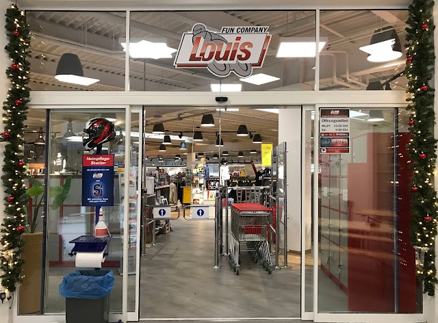 Louis Mega Shop Zürich / Wallisellen - Motorradbekleidung und Motorradzubehör