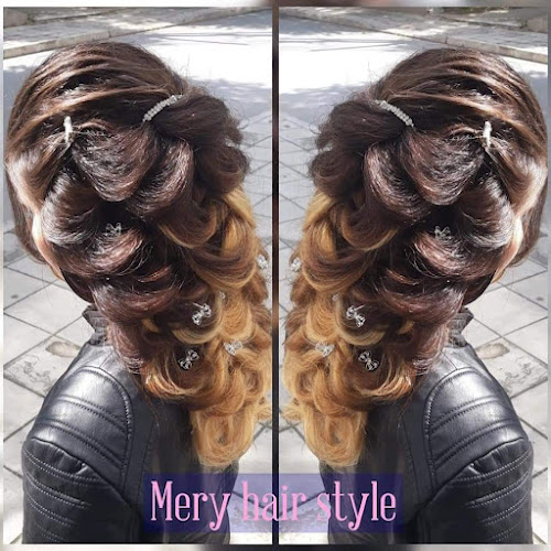 Opinii despre Фризьорски салон "Мери" Фризьор , Козметик în Ямбол - Бръснарски салон