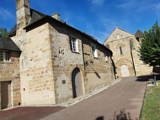 Saint-Xanctin Catholic Church