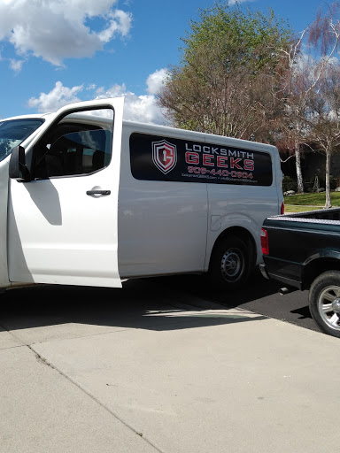 Locksmith Geeks - Visual