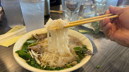 Pho Ben - Visual