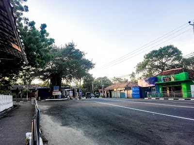 Photos of Devinuwara Dewalaya Bus Stop
