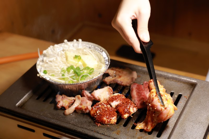 昭和鶏焼肉 一笑｜半個室