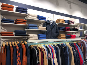 Photo n°10 de SAINT JAMES - Outlet Talange à Hauconcourt (Magasin de vêtements)