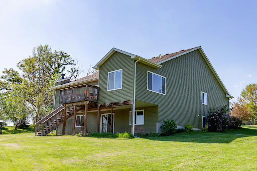 Abbey Robertson Real Estate Team, REALTOR® : Des Moines metro Realtor Century 21 Signature Real Estate - Thumbnail