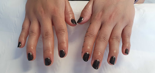 A Brush With Elegance - Thumbnail