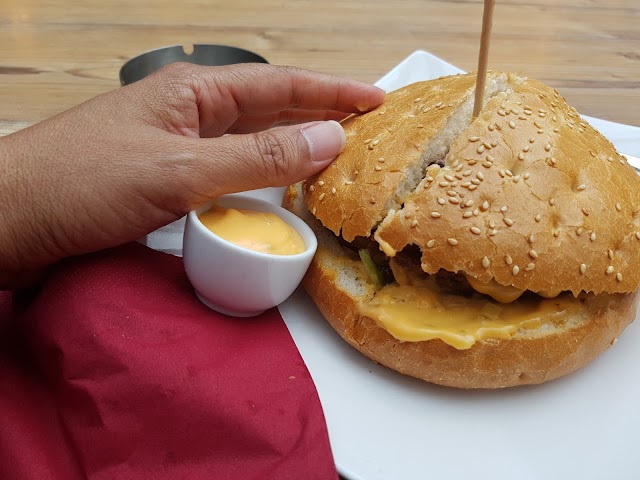 Magic Pizza Burger