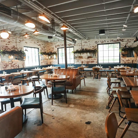 Lincoln Street Kitchen & Cocktails by null