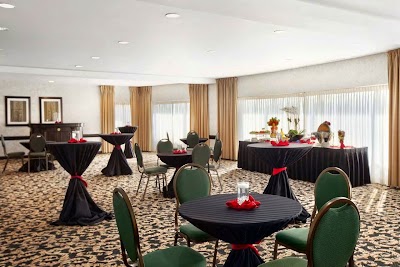 Photos of Embassy Suites by Hilton Chicago O'Hare Rosemont
