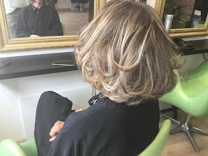 Photo n°15 de Une Idée en Tête à Villefranche-sur-Saône (Salon de coiffure)