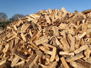 Photo n°3 de EBC Bois à Prémian (Magasin de bois de chauffage)