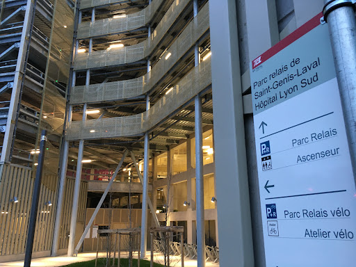 Parc Relais Vélo TCL - Saint-Genis-Laval Hôpital Lyon Sud