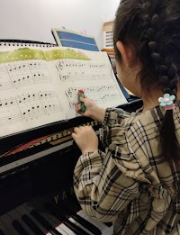リトミック＆ピアノ教室 豊中市 少路 柴原 蛍池 0歳2ヶ月からの気質や性格に合わせたプライベートリトミック＆ピアノ さっこ音楽教室