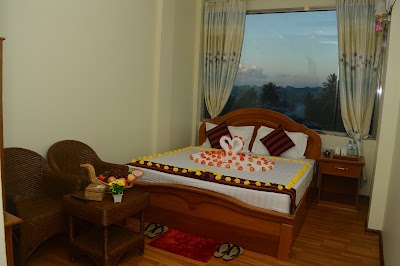 Photos of Golden Hill Hotel
