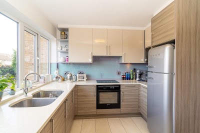 James Chajet Estate Agent in Borehamwood & Surrounding Areas