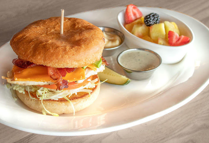 Cooper’s Hawk Winery & Restaurant by null