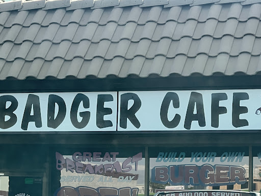 Badger Cafe - Visual