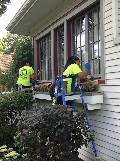 Pro Painter MKE, LLC - Interior Painter Milwaukee WI, Exterior Residential Painting, Apartment Painting, Restaurant Painting Service