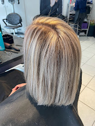 Photo n°9 de CREA TIF COIFFURE à Les Échelles (Salon de coiffure)