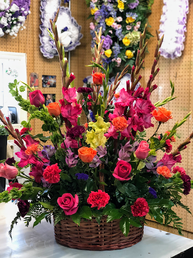 Monte's Flowers & Gifts - Thumbnail