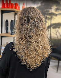 Photo n°15 de Coiffeur Passion - Coiffeur Libourne à Libourne (Salon de coiffure)