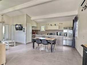 Photo n°3 de Fabrice Savineau Conseiller en immobilier mandataire à Milhaud (Consultant immobilier)