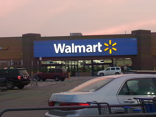 Walmart Delaware Plaza Gallery - United States